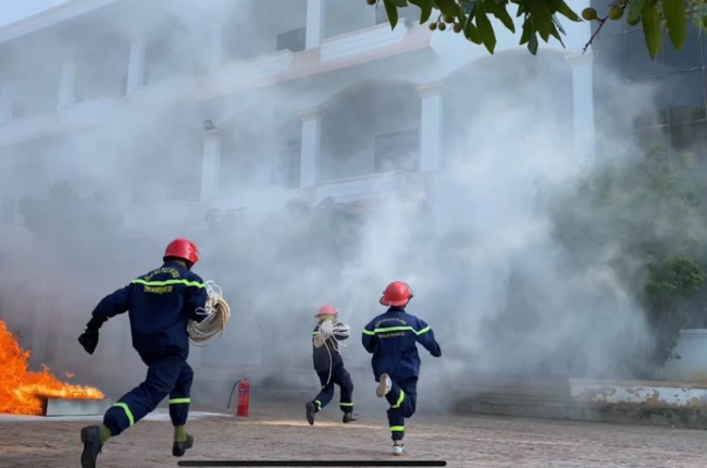 Sơn La: Triển khai mô hình 'Nhà tôi có bình chữa cháy'