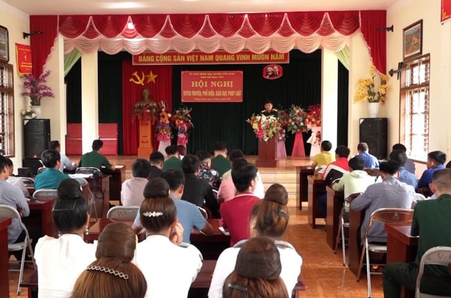 Tuyên truyền, phổ biến, giáo dục pháp luật cho đồng bào các dân tộc biên giới