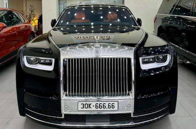 Biển số VIP 30K-666.66 vừa đấu giá gần 20 tỷ đồng được gắn lên xe Roll-Royce Phantom VIII đắt nhất thế giới