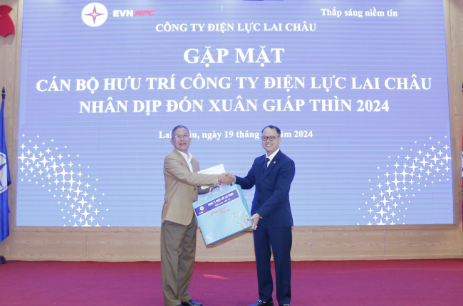 Công ty Điện lực Lai Châu: Tri ân cán bộ hưu trí ngành điện Lai Châu qua các thời kỳ