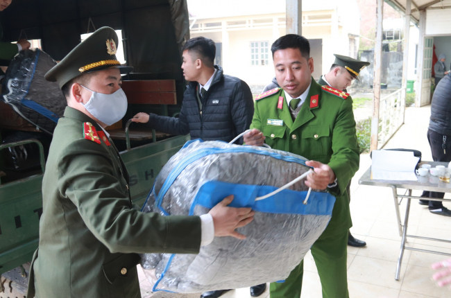 Công an tỉnh Sơn La: 'Xuân thiện nguyện - Tết an khang' xua tan giá lạnh nơi vùng cao Sơn La