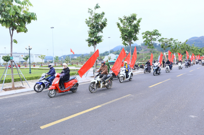 Thành phố Sơn La tổ chức lễ ra quân năm an toàn giao thông