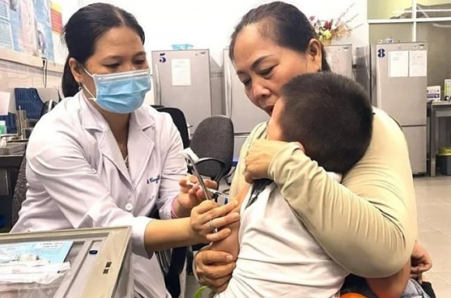 Tiến độ tiêm chủng vaccine sởi tại TP.HCM đang cần được đẩy mạnh