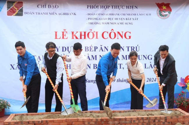 Khởi công xây dựng bếp nấu ăn bán trú cho học sinh vùng cao Bát Xát