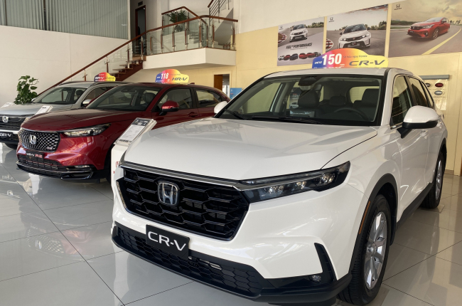 Cạnh tranh quyết liệt, Honda, Toyota giảm giá xe đến 150 triệu đồng 