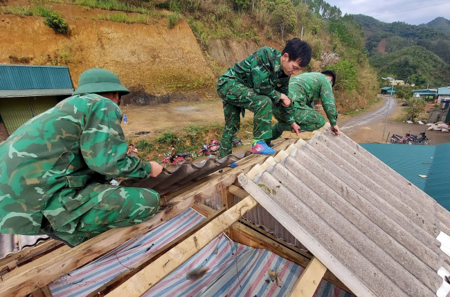 Bộ đội Biên phòng Sơn La: Hỗ trợ người dân khắc phục hậu quả thiên tai