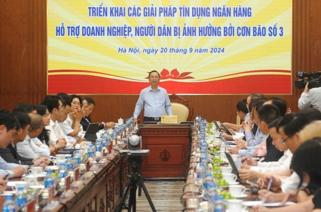 Ngân hàng chung tay chia sẻ khó khăn với đồng bào, doanh nghiệp