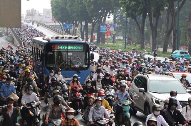 Đề xuất thu phí ô tô vào trung tâm TP.HCM sau khi khai thác 7 tuyến metro       