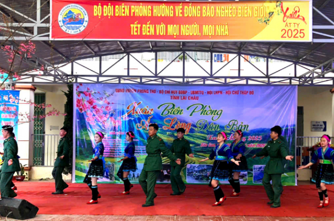 Xuân Biên phòng ấm lòng dân bản