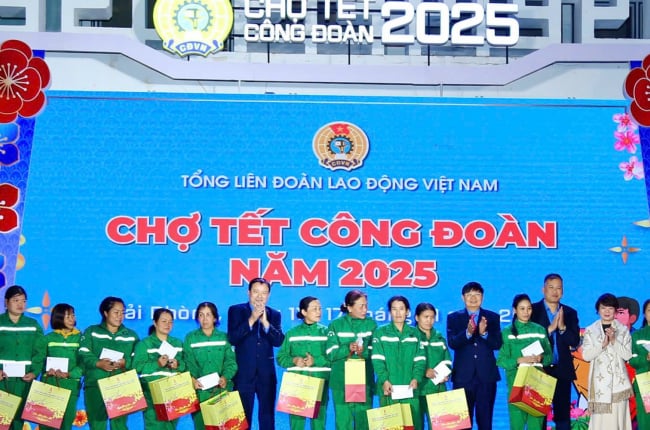 Khai trương 'Chợ Tết Công đoàn năm 2025', hàng vạn đoàn viên công đoàn được hỗ trợ mua sắm