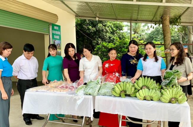 Một xã trước đây thuộc tỉnh Hòa Bình, sau 17 năm sáp nhập về Hà Nội đã không còn hộ nghèo, người dân giàu nhanh