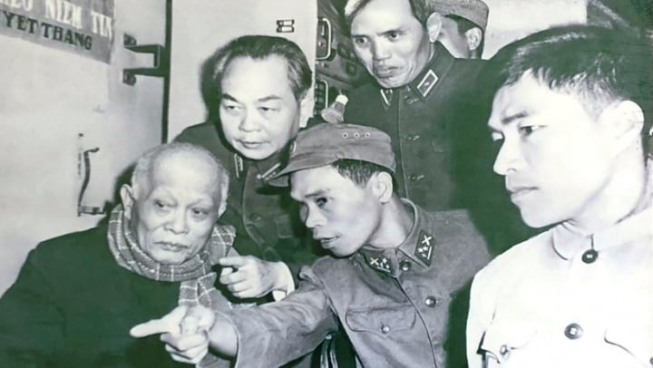 Đại tướng Võ Nguyên Giáp và câu chuyện ở Tổng hành dinh trong chiến thắng Hà Nội - Điện Biên Phủ trên không