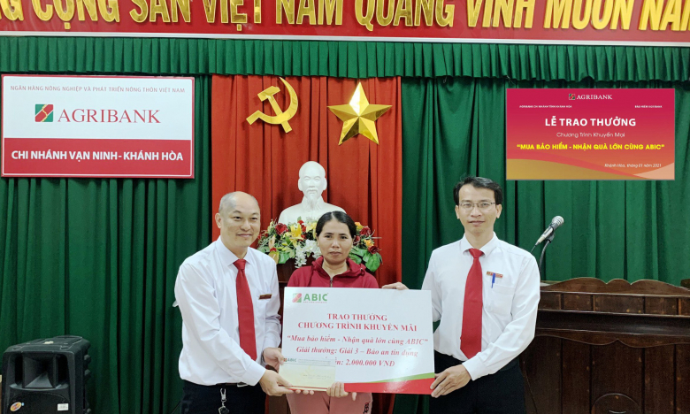 Trao thưởng Chương trình 'Mua bảo hiểm - Nhận quà lớn cùng ABIC'