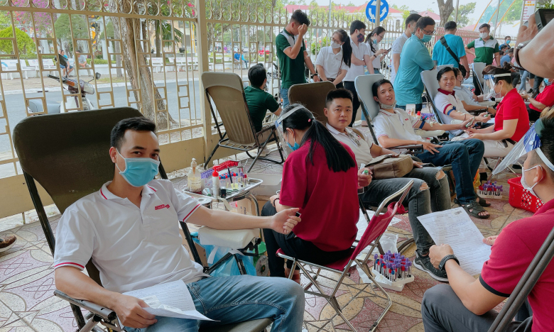 'Ngày Chủ nhật hồng' của tuổi trẻ Agribank và ABIC Cần Thơ