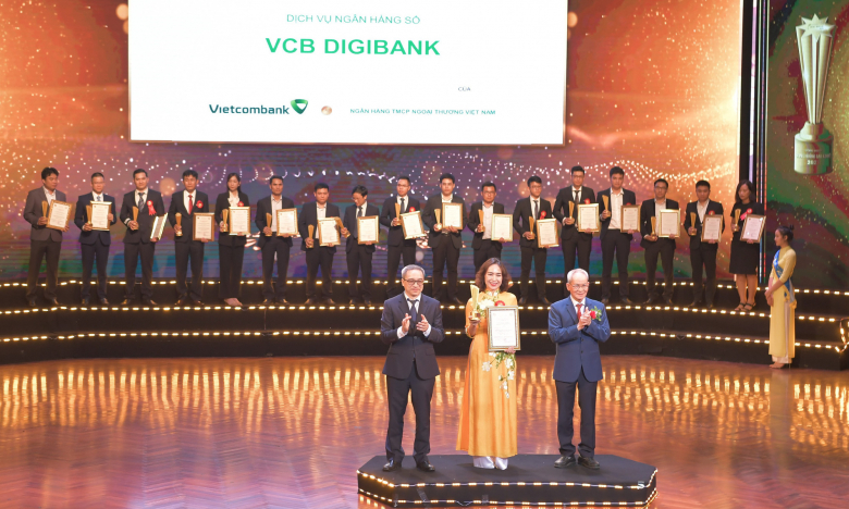 VCB Digibank của Vietcombank được vinh danh tại Lễ trao giải thưởng Sao Khuê 2021