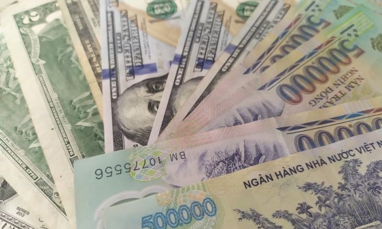 Đề xuất “sốc” đưa lãi suất tiền gửi VND về 0%: Chuyên gia nói “ảo tưởng”, Vafi đáp trả thế nào?