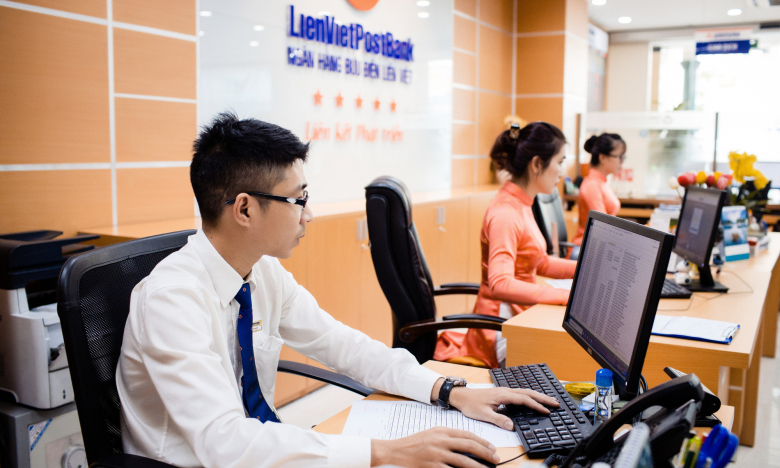 LienVietPostBank được chấp thuận tăng vốn, 20 triệu cổ phiếu LPB giao dịch thoả thuận