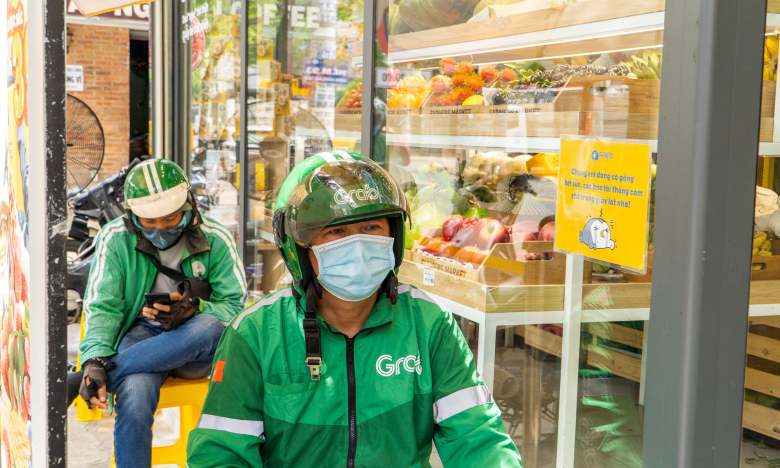 Grab Việt tặng 50.000 gói bảo hiểm PTI cho tài xế Grab trong mùa dịch