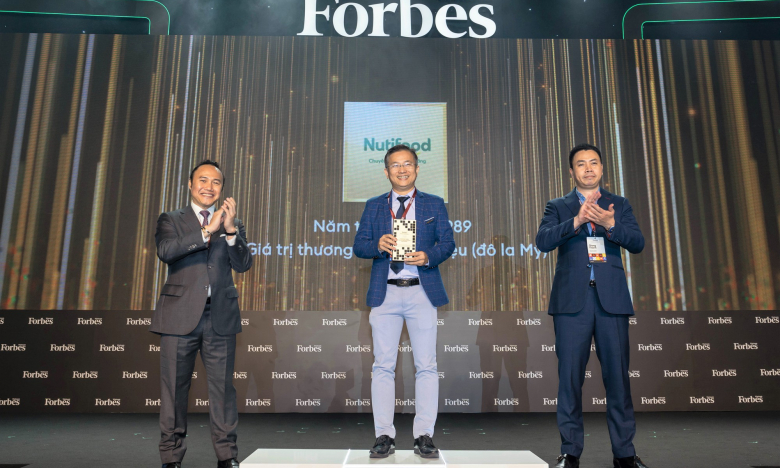 Nutifood được Forbes Việt Nam vinh danh top 25 thương hiệu F&B dẫn đầu thị trường 2022