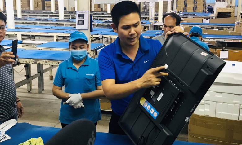 Soi hồ sơ Asanzo của Shark Tam vừa bị dừng làm thủ tục hải quan do nợ gần 50 tỷ đồng tiền thuế
