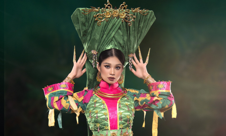Ngỡ ngàng trước bộ quốc phục “Tấu cô Đôi Thượng” của Trần Hoài Phương tại Miss Eco International 2022
