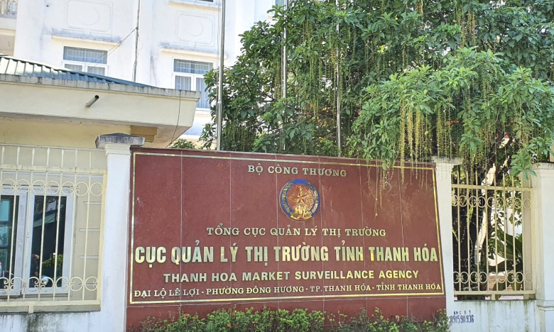 Vụ người phụ nữ bị hành hung dã man: Đình chỉ công tác cán bộ QLTT Thanh Hóa