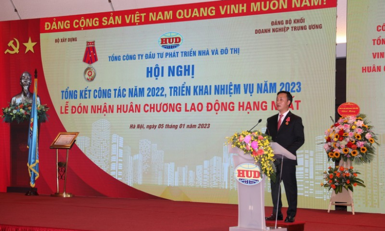 Tổng công ty Đầu tư phát triển nhà và đô thị (HUD) đón nhận Huân chương Lao động hạng Nhất