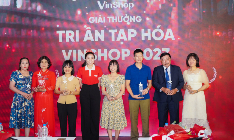 VinShop vinh danh tiểu thương đồng hành cùng sứ mệnh hiện đại hoá bán lẻ truyền thống