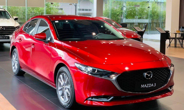 Giá xe Mazda 3 lăn bánh tháng 11/2023: Giảm không 'phanh' đấu KIA K3, Honda Civic