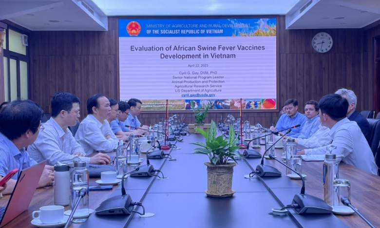 Sản xuất được vaccine phòng loại bệnh trăm năm có một trên lợn, Việt Nam chia sẻ mọi thông tin với WOAH, FAO