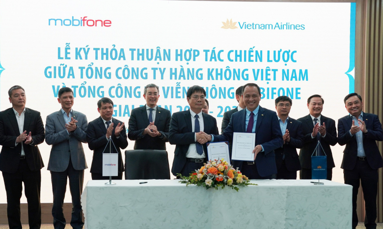 Vietnam Airlines 'bắt tay' MobiFone hợp tác chiến lược phát triển bền vững