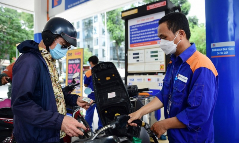 Tháng 2, CPI tăng 0,45% do giá xăng dầu...
