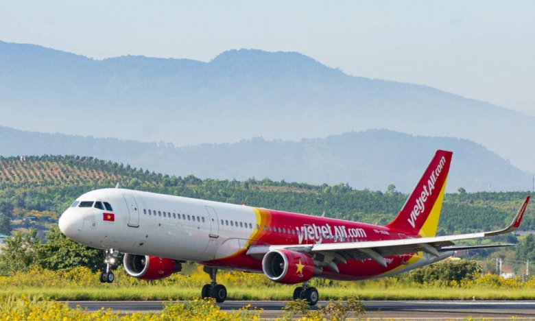 Vietjet (VJC) muốn phát hành 2.000 tỷ đồng trái phiếu doanh nghiệp để chi trả tiền lương, xăng dầu