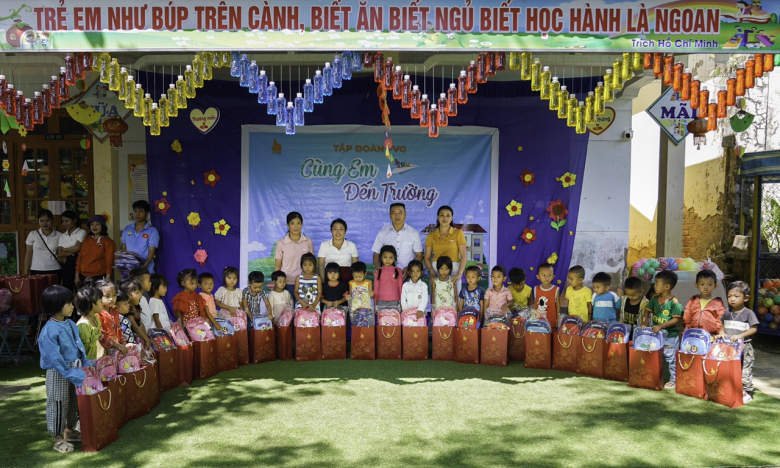 Quảng Nam: FVG tiếp sức “Cùng em đến trường” tại huyện miền núi Đông Giang