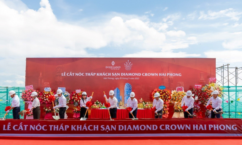 DOJILAND chính thức cất nóc tòa tháp khách sạn Diamond Crown Hai Phong