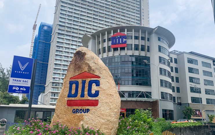 Cổ phiếu bất động sản 'nhuộm đỏ', mã DIG của DIC Corp 'nằm' gần sát sàn