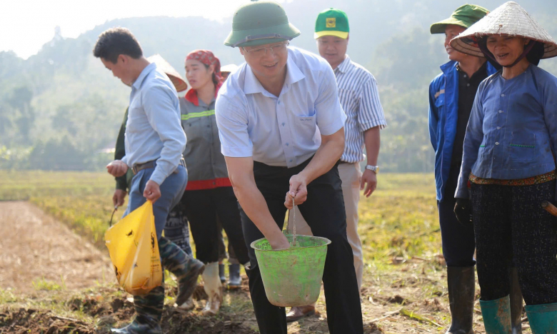 Chủ tịch HND tỉnh Lào Cai cảm ơn Báo Dân Việt & doanh nghiệp đã hỗ trợ sinh kế cho 600 hộ dân