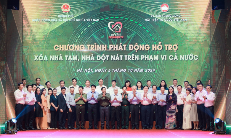 LPBank chung tay vì cộng đồng: Trao 100 tỷ đồng xoá nhà tạm, nhà dột nát