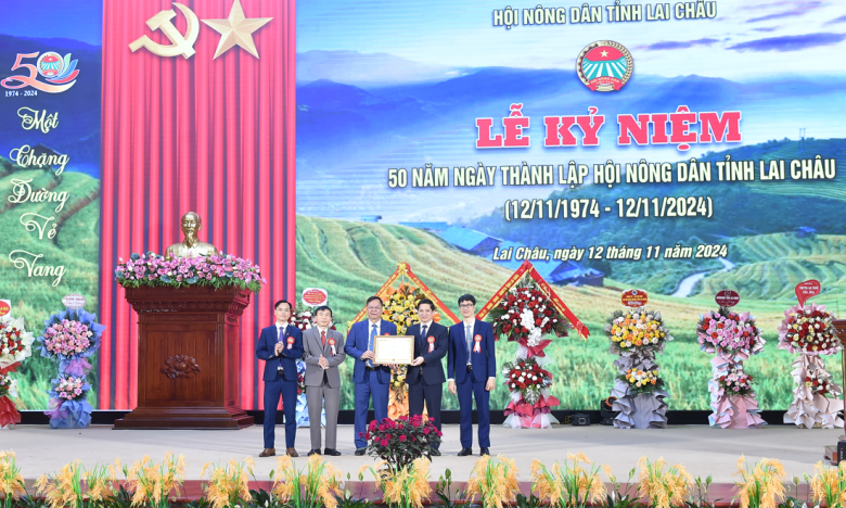 Phó Chủ tịch BCH TƯ Hội NDVN Phạm Tiến Nam dự kỷ niệm 50 năm thành lập Hội Nông dân tỉnh Lai Châu