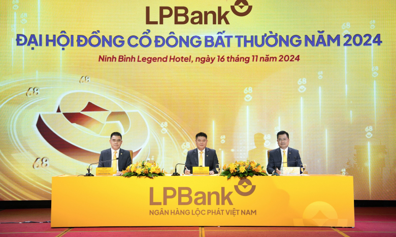 Chủ tịch LPBank Nguyễn Đức Thuỵ nói về việc chuyển trụ sở chính và cam kết chia cổ tức tỷ lệ tối thiểu 16,8%