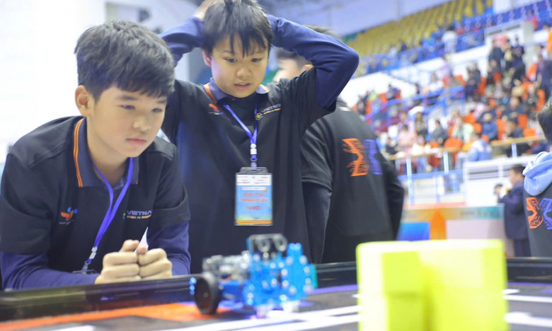 Thiết kế robot gieo hạt với độ chính xác cao, học sinh Việt hào hứng giúp nông dân gia tăng lợi nhuận