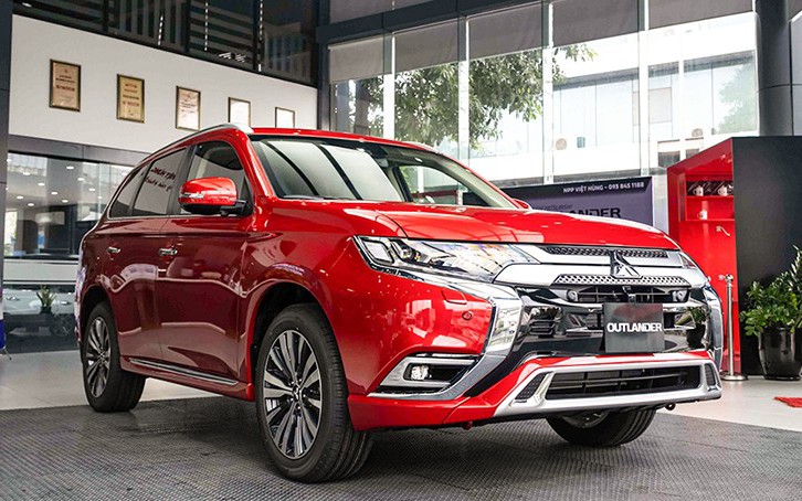Giá xe Mitsubishi Outlander lăn bánh tháng 4/2024: Giảm không 'phanh' khi Honda CR-V, Mazda CX-5 đã giảm