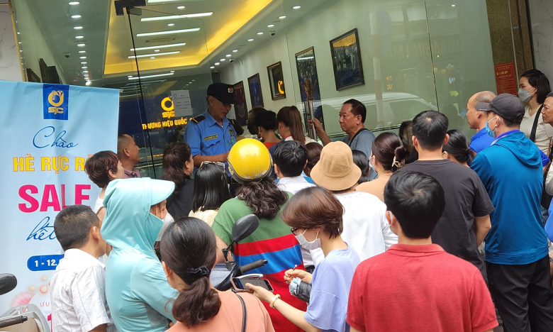 NHNN gửi công văn hoả tốc 'nhờ' Bộ Công an phối hợp xử lý hành vi đầu cơ, trục lợi, thao túng thị trường vàng