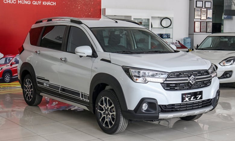 Giá xe Suzuki XL7 lăn bánh tháng 6/2024: Giảm không 'phanh' rẻ như Toyota Vios