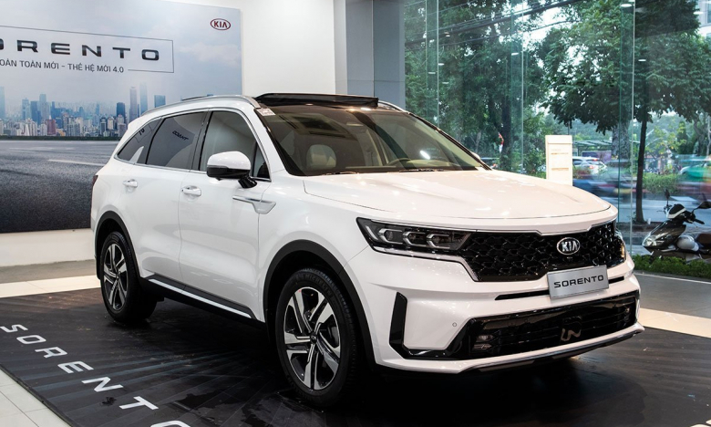 Giá xe KIA Sorento lăn bánh tháng 6/2024: Cạnh tranh Ford Everest, Hyundai Santa Fe