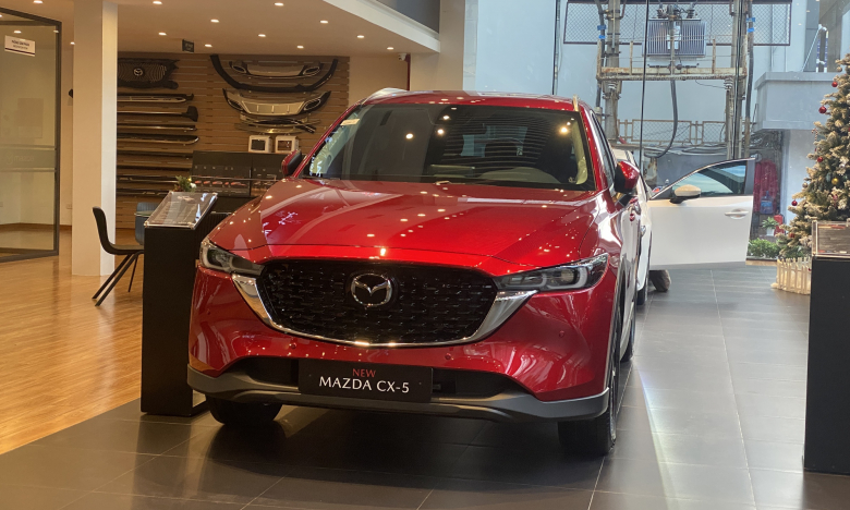Giá xe Mazda CX-5 lăn bánh tháng 7/2024: Ưu đãi đua tranh Hyundai Tucson, Honda CR-V
