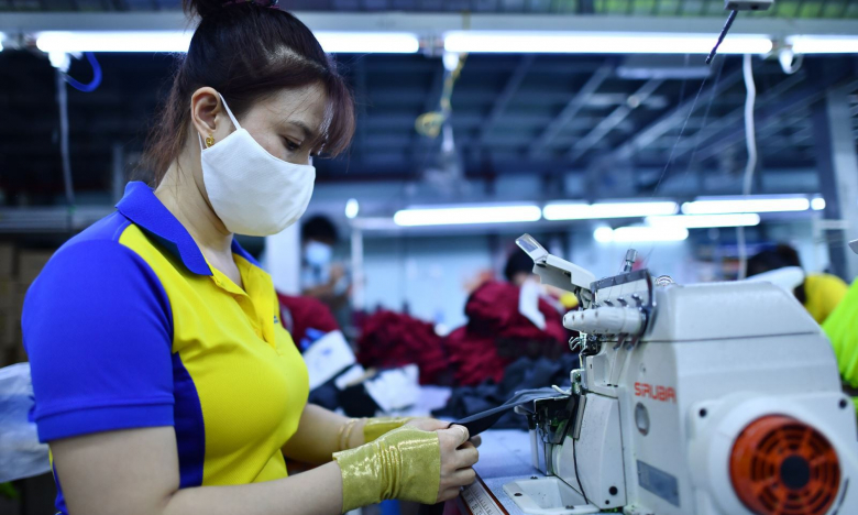 Lương tối thiểu vùng năm 2024 tại TPHCM từ 1/7 ra sao?