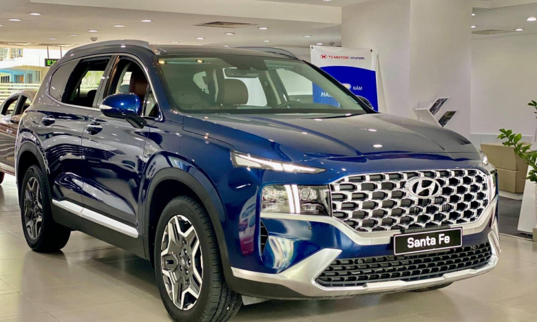 Giá xe Hyundai Santa Fe lăn bánh tháng 7/2024: Giảm giá xả kho đón bản mới