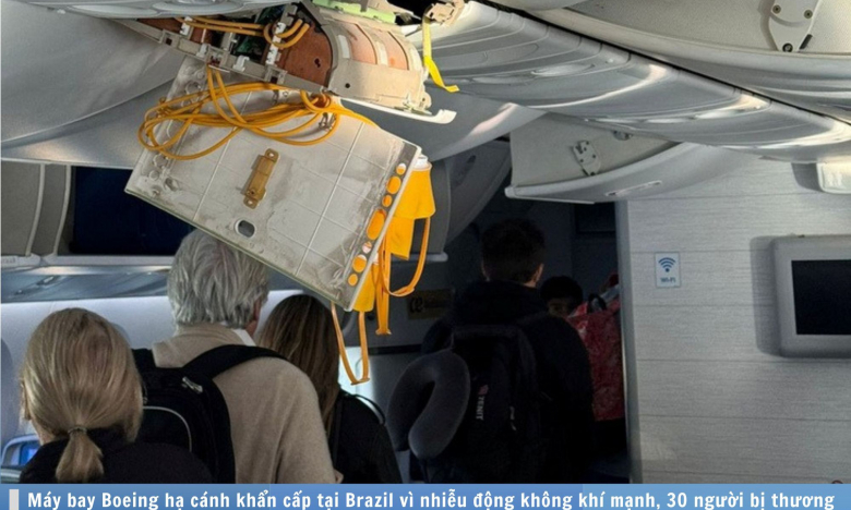 Hình ảnh báo chí 24h: Trần máy bay Boeing bị bung vì nhiễu động không khí, 30 người bị thương