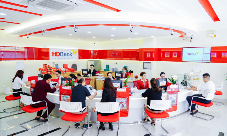 Triển khai chiến lược phát triển bền vững, HDBank báo lãi 8.165 tỷ đồng, trong 6 tháng đầu năm nợ xấu chỉ 1,59% 